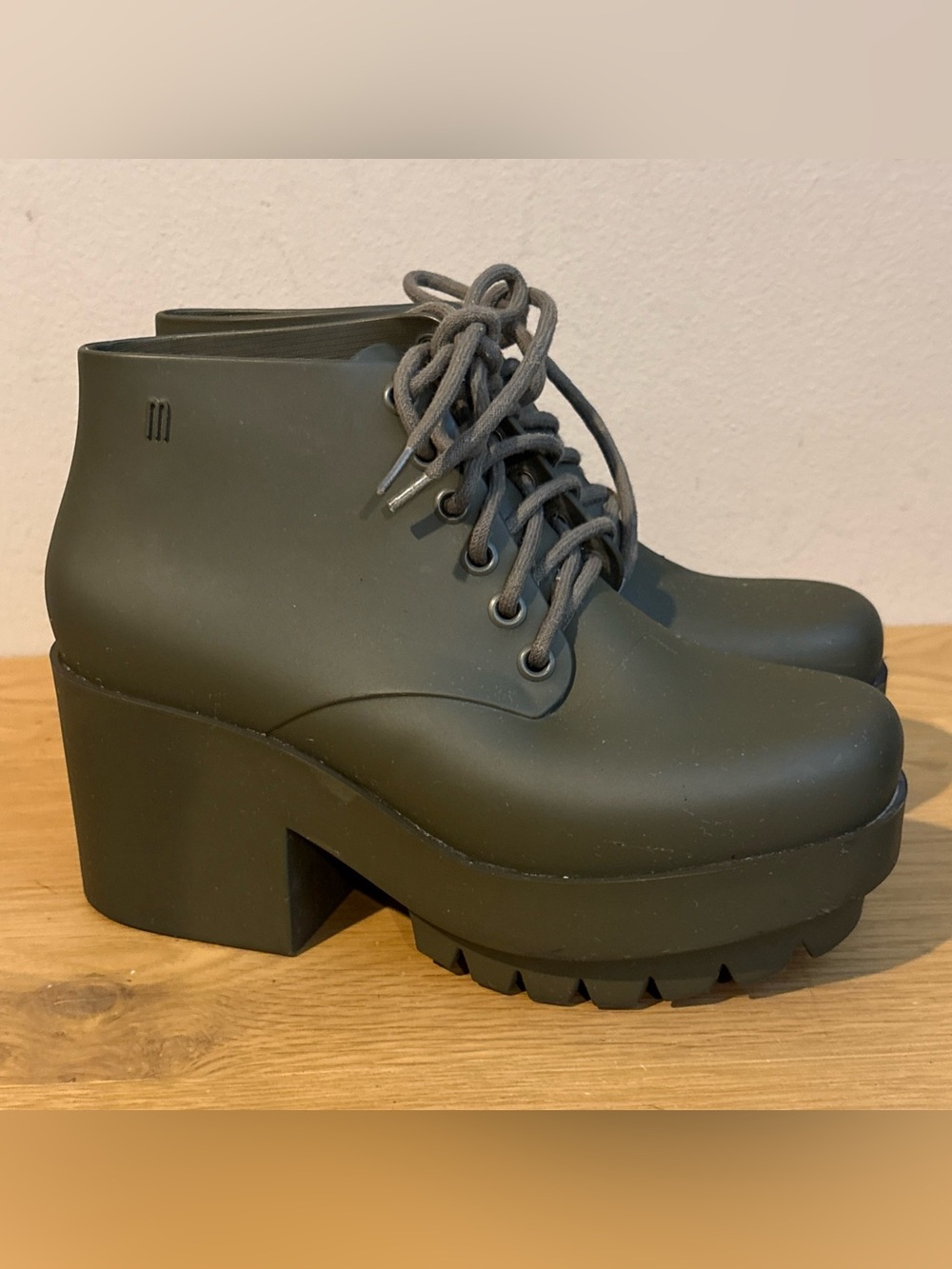Melissa Stellar Lace Up Combat Chunky Platform Boot Bootie Womens Size 6 Green